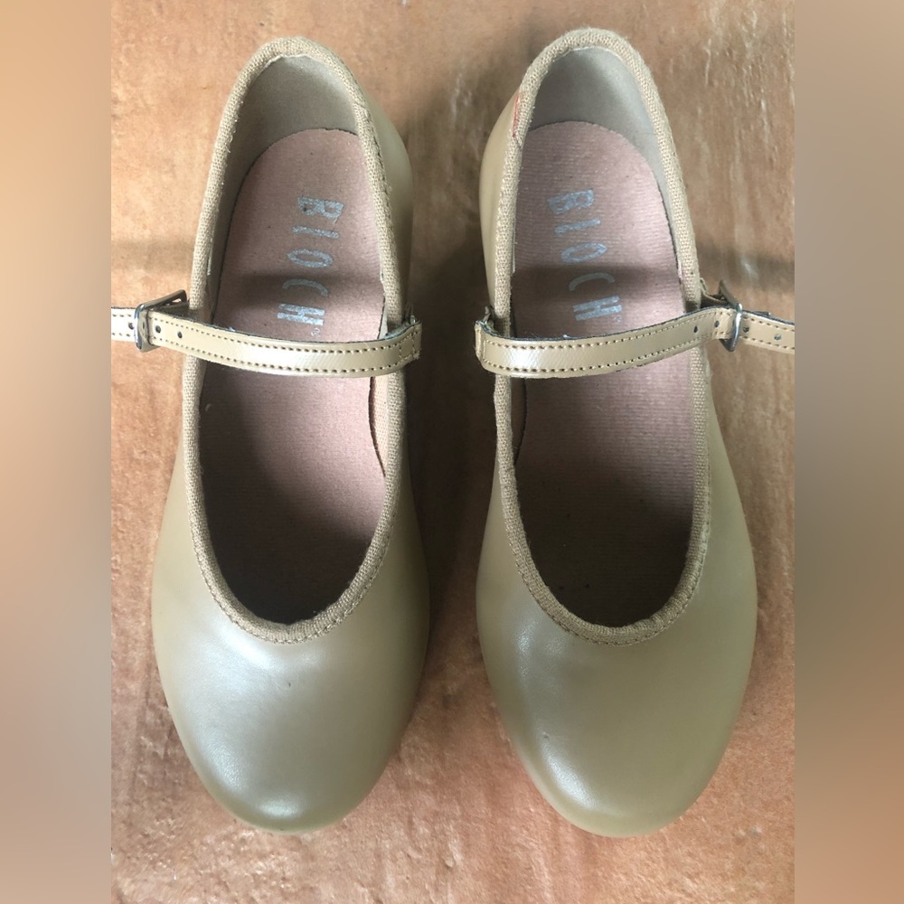 Girls Tap shoes by Bloch size 11M